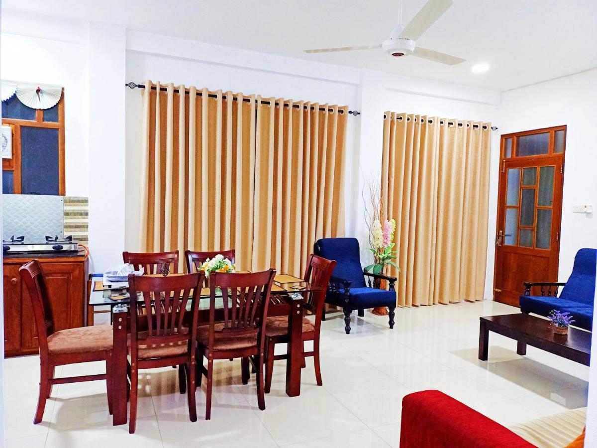 كاندي Saru Holiday Apartment - Up To 6 Guests المظهر الخارجي الصورة